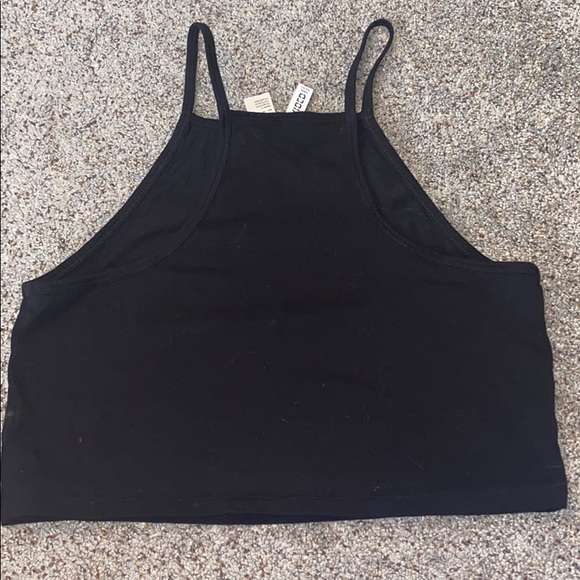 -Black cropped top - Picture 3 of 3